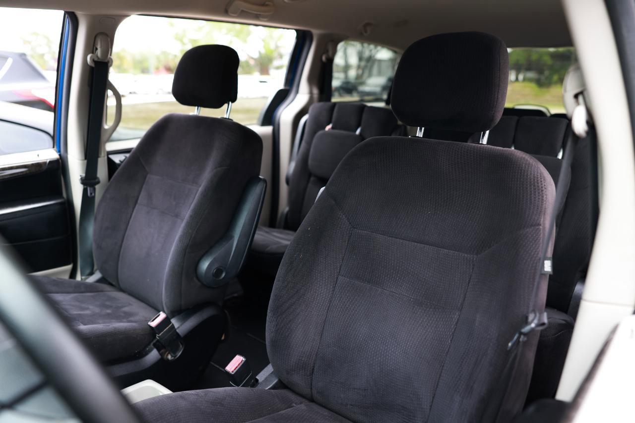 Used 2011 Dodge Grand Caravan Express w/ PWR Window Group image 6