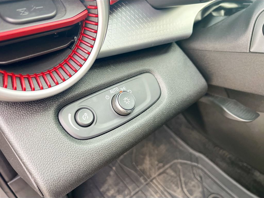 Used 2024 Chevrolet Trax RS FWD image 10