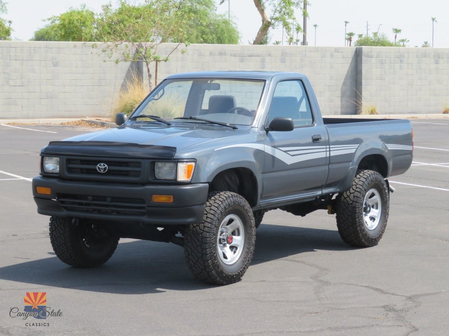 Used 1992 Toyota Pickup Deluxe AWD/4WD image 7
