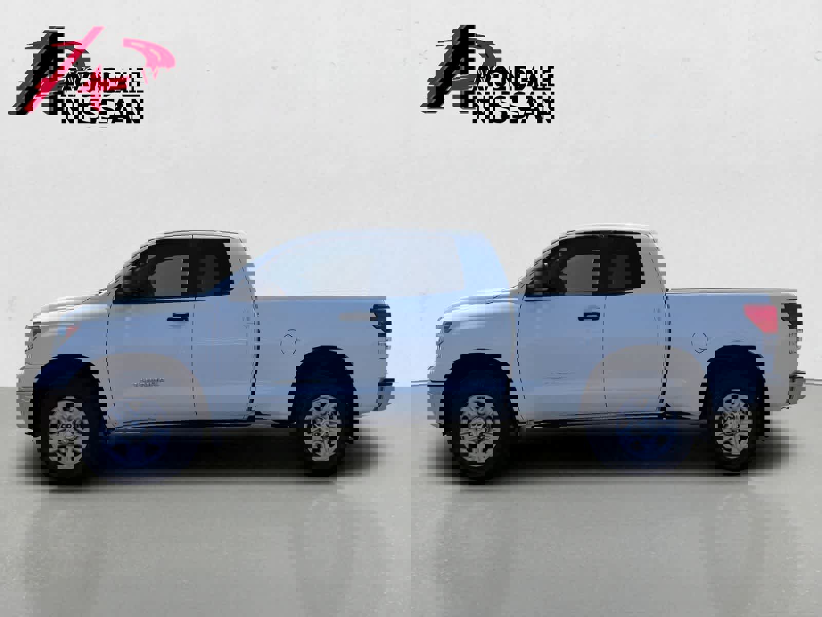 Used 2013 Toyota Tundra 2WD Double Cab w/ Tow Pkg image 3