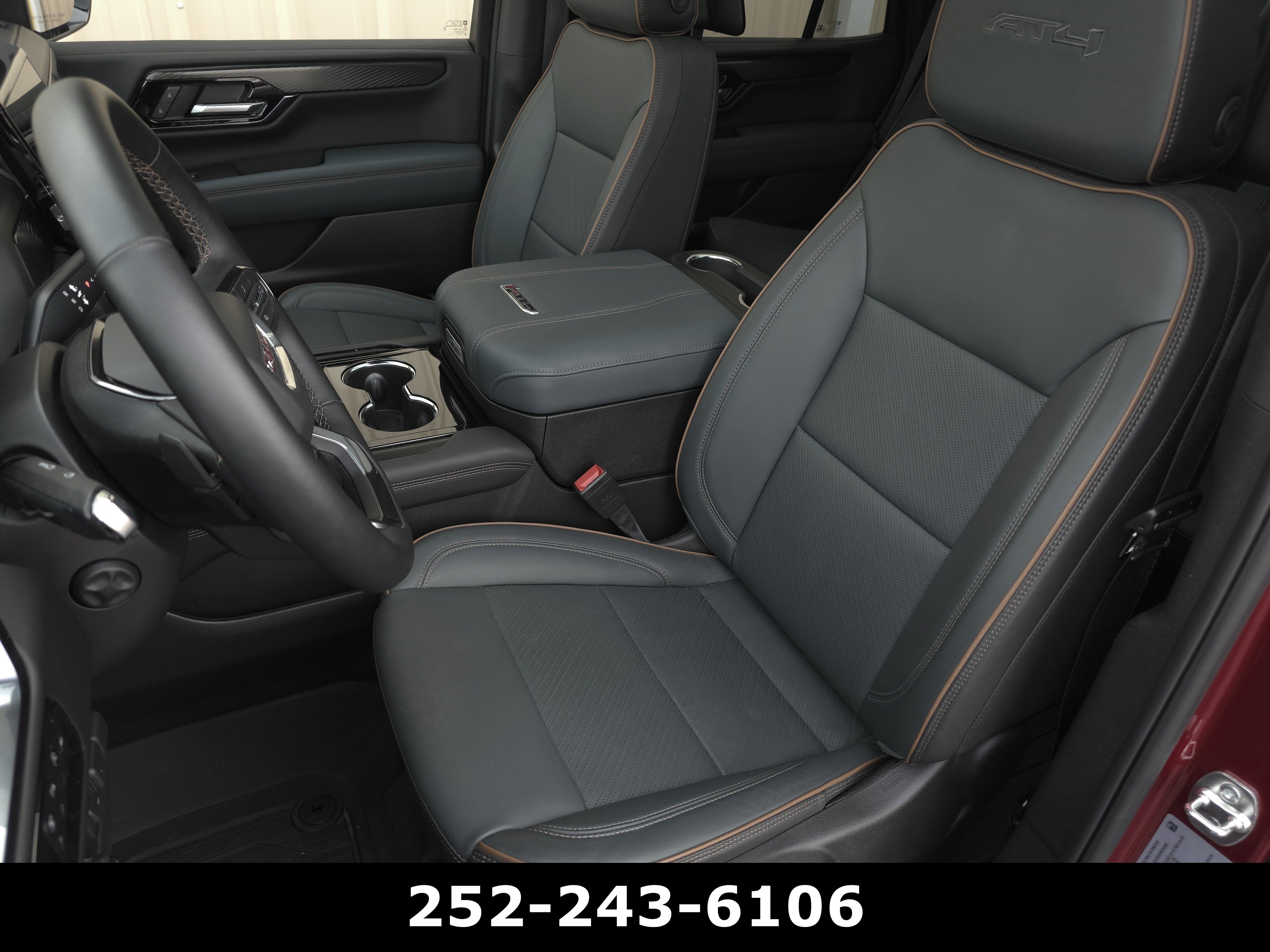 Used 2025 GMC Yukon AT4 w/ AT4 Premium Plus Package AWD/4WD image 10