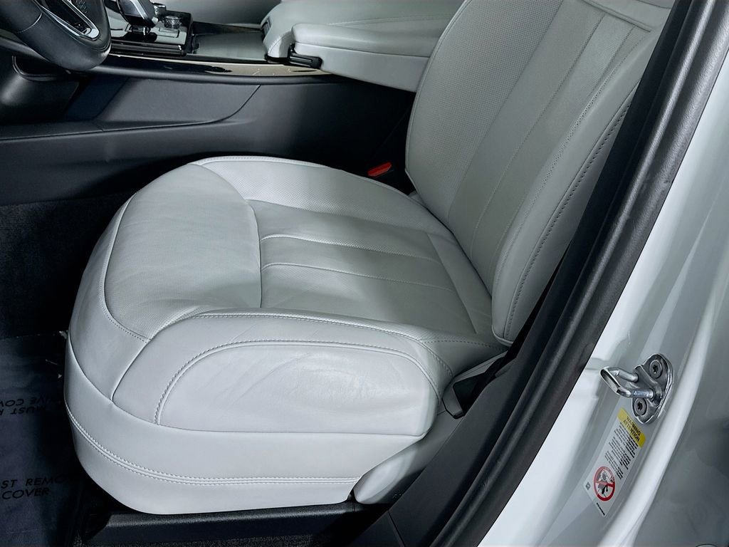 Used 2023 Land Rover Range Rover Sport SE image 22