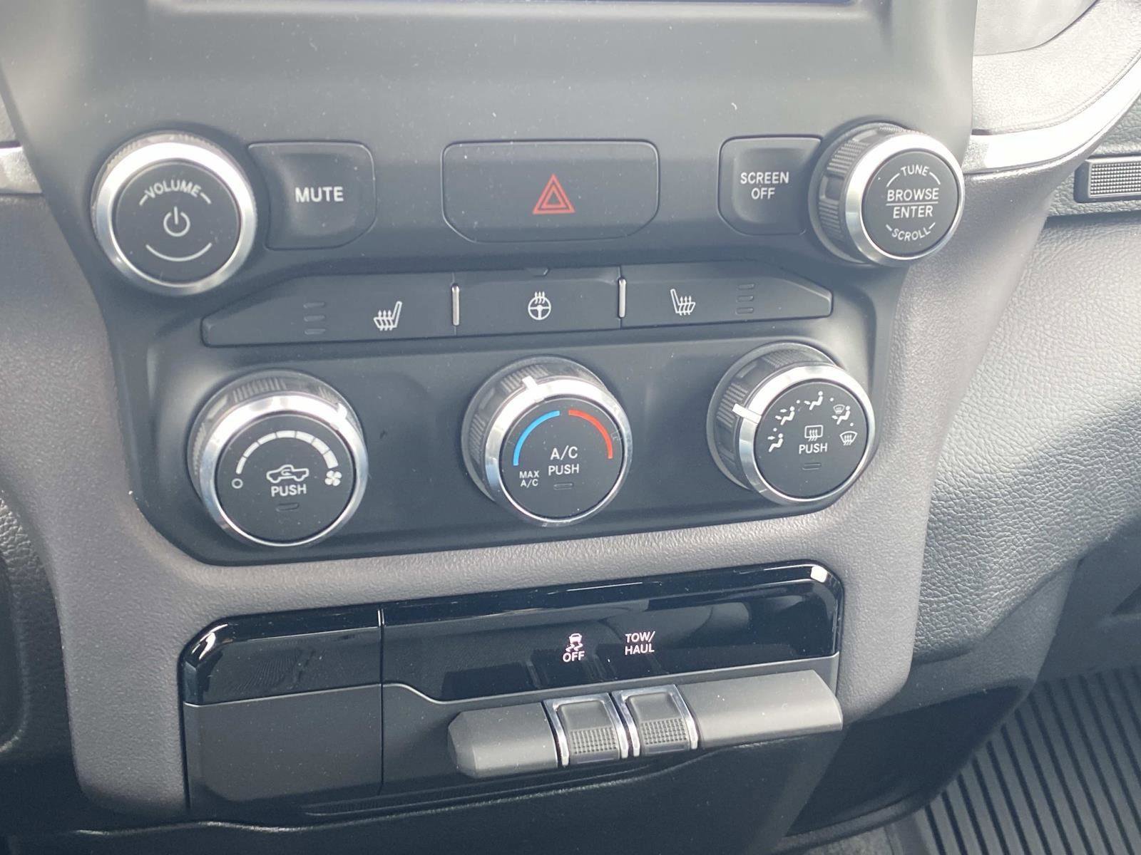 Used 2023 RAM 1500 Big Horn AWD/4WD image 29
