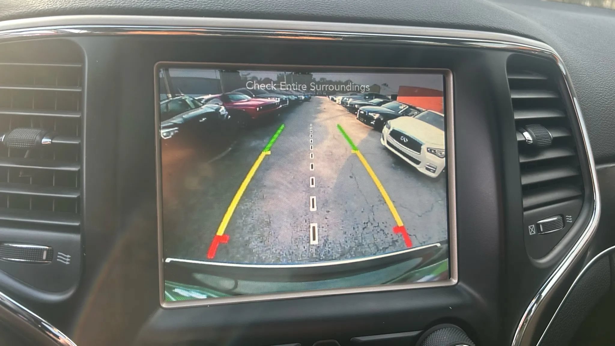 Used 2017 Jeep Grand Cherokee Limited AWD/4WD image 16