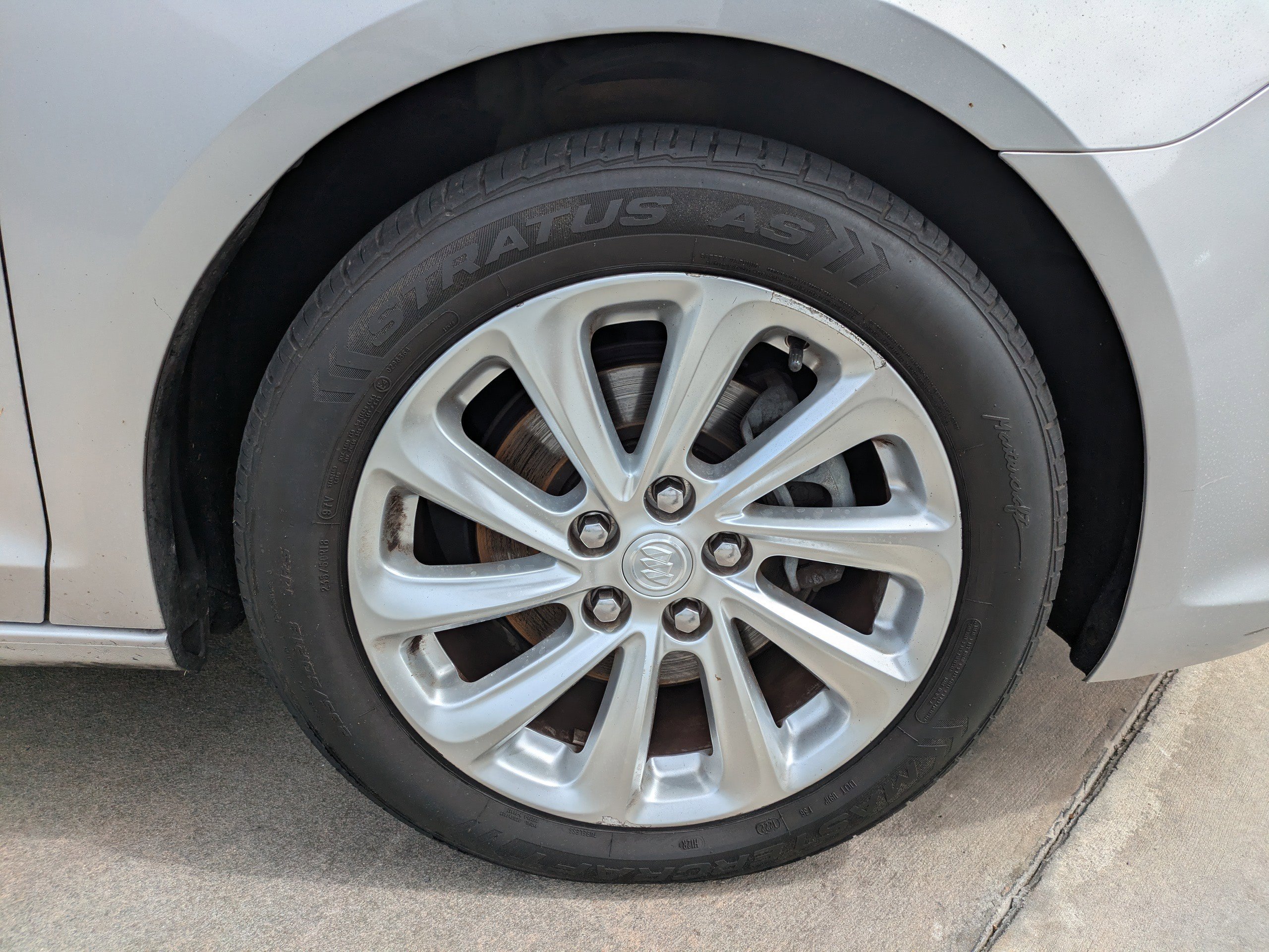 Used 2015 Buick LaCrosse Leather image 9