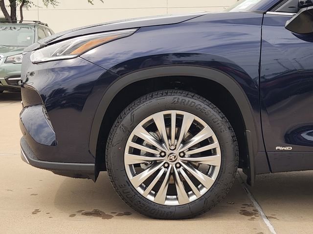 New 2026 Toyota Highlander Platinum AWD/4WD image 5