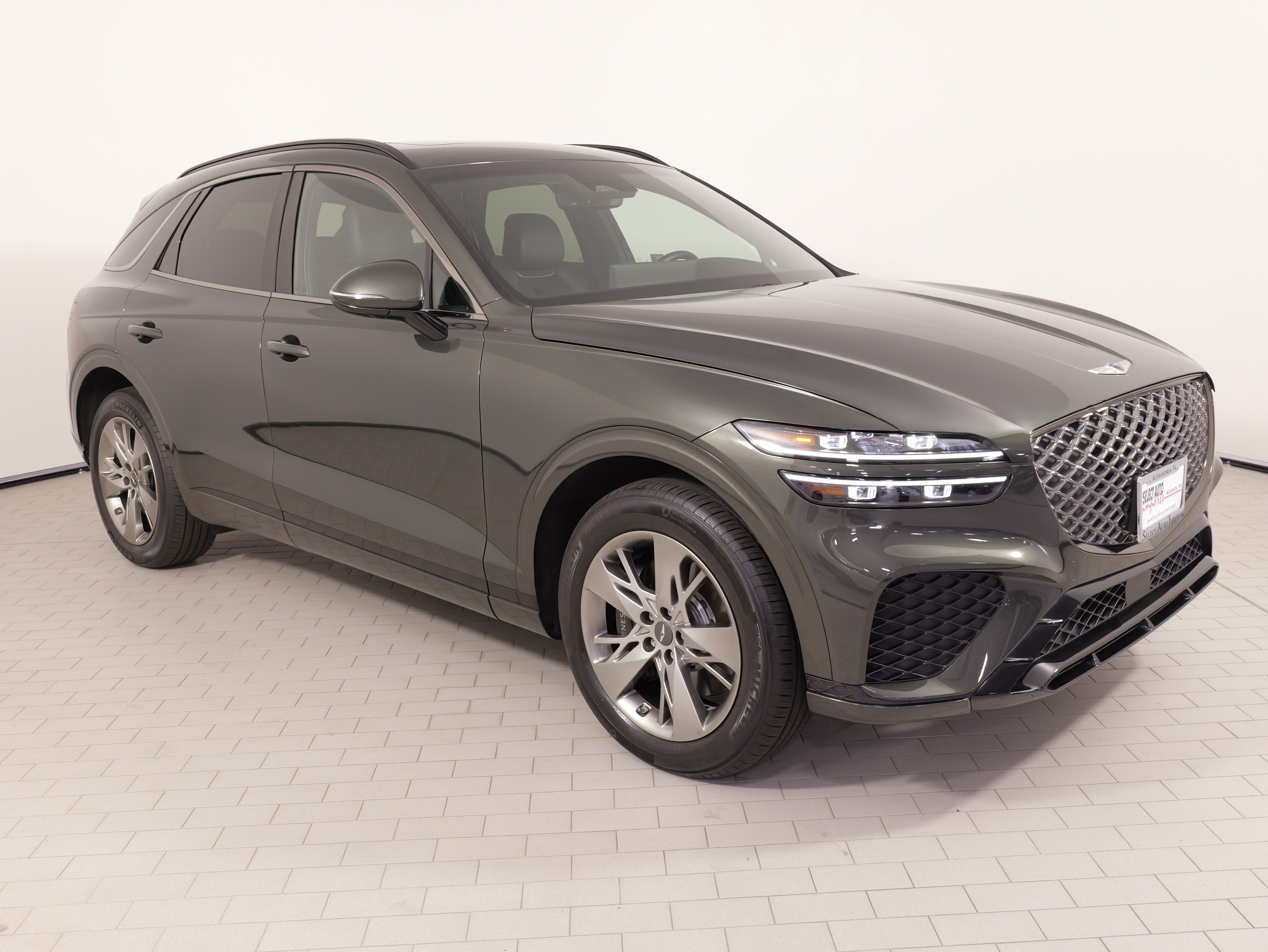 Used 2025 Genesis GV70 3.5T Sport AWD/4WD image 8