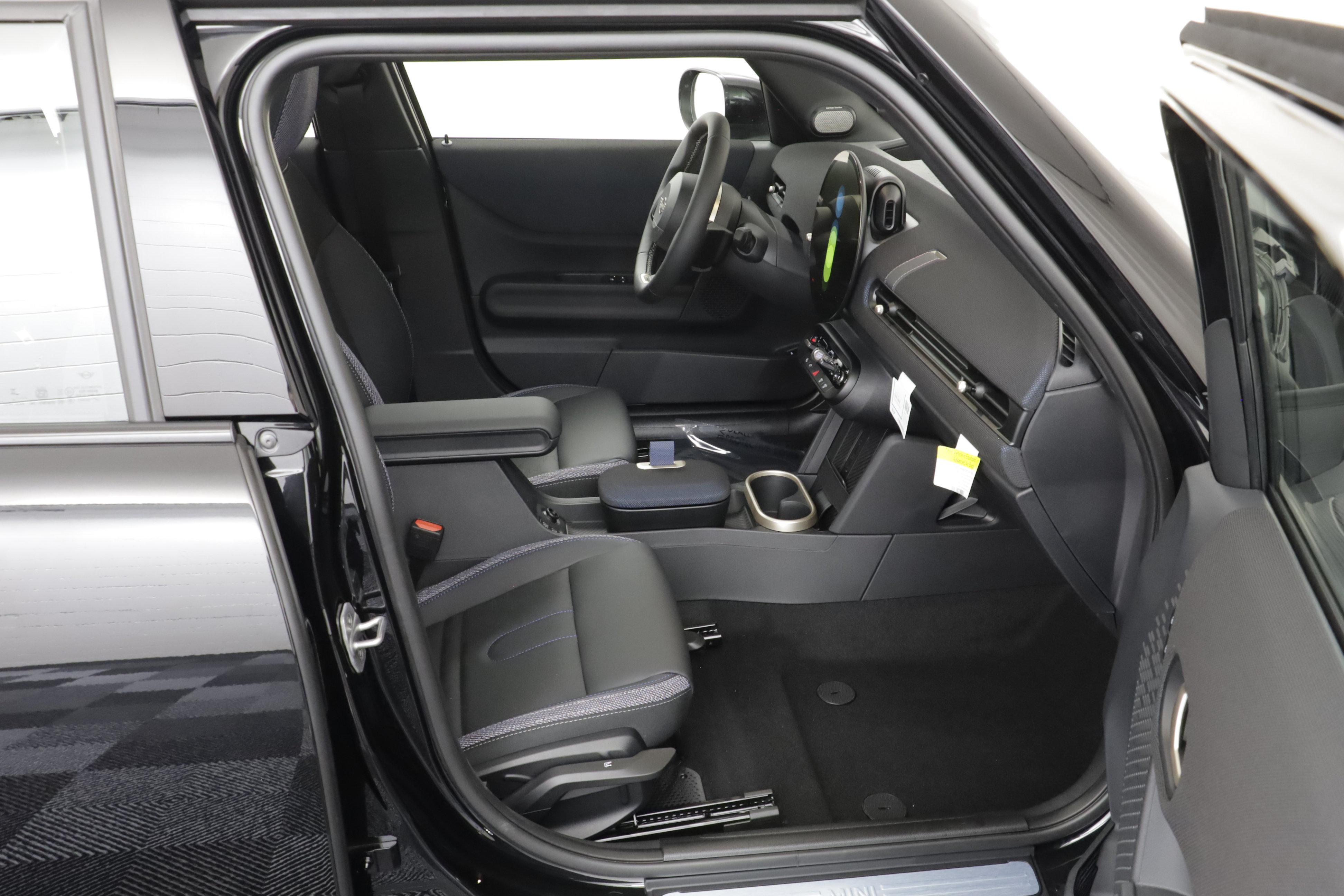 New 2027 MINI Cooper 4-Door Hardtop FWD image 25