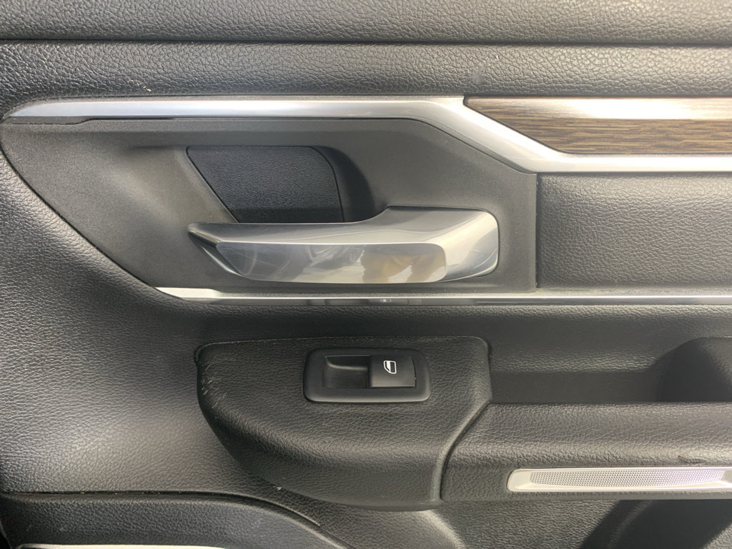 Used 2020 RAM 1500 Laramie RWD image 33
