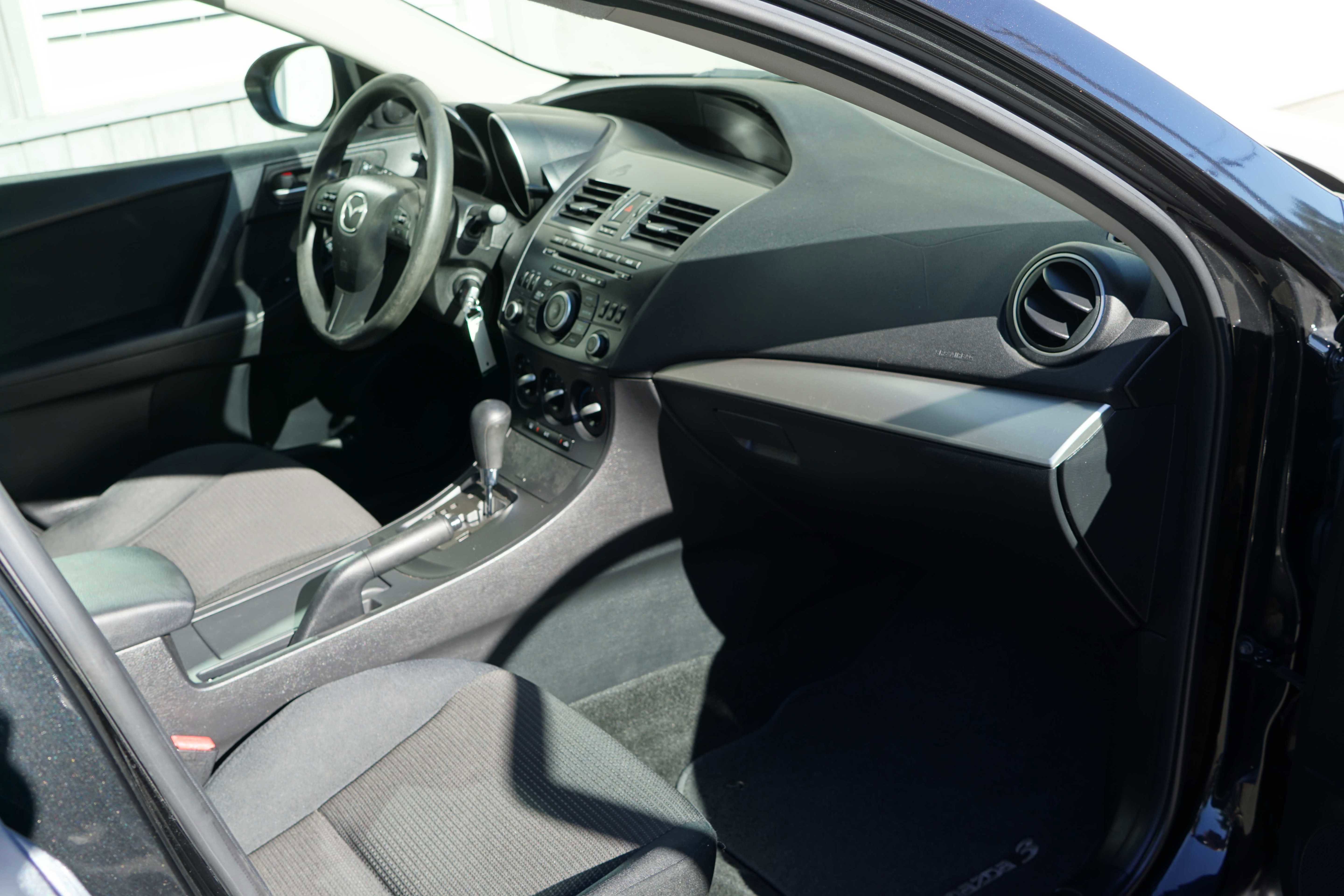 Used 2012 MAZDA MAZDA3 i Touring FWD image 27