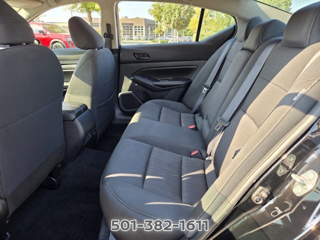 Used 2025 Nissan Altima 2.5 SV FWD image 11
