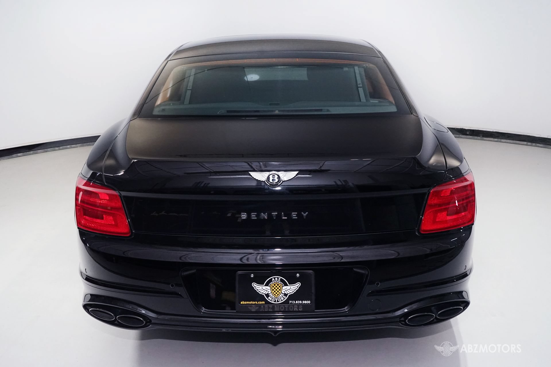Used 2022 Bentley Flying Spur Plug-In Hybrid AWD/4WD image 7