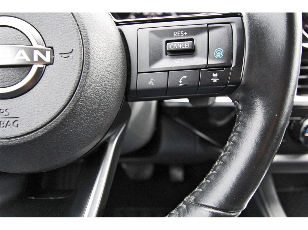 Used 2022 Nissan Pathfinder SV image 9