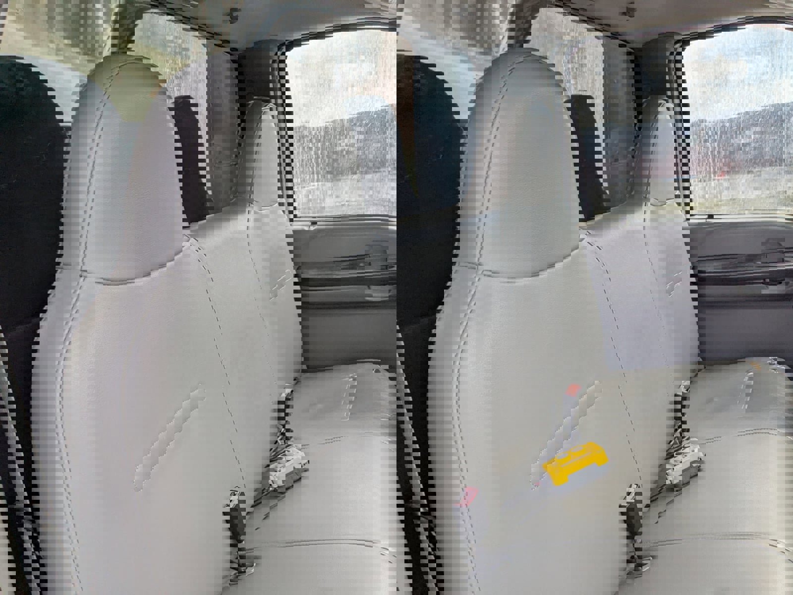 Used 2005 Ford F350 XL image 11