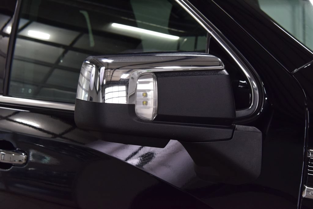 Used 2024 GMC Sierra 1500 Denali AWD/4WD image 19