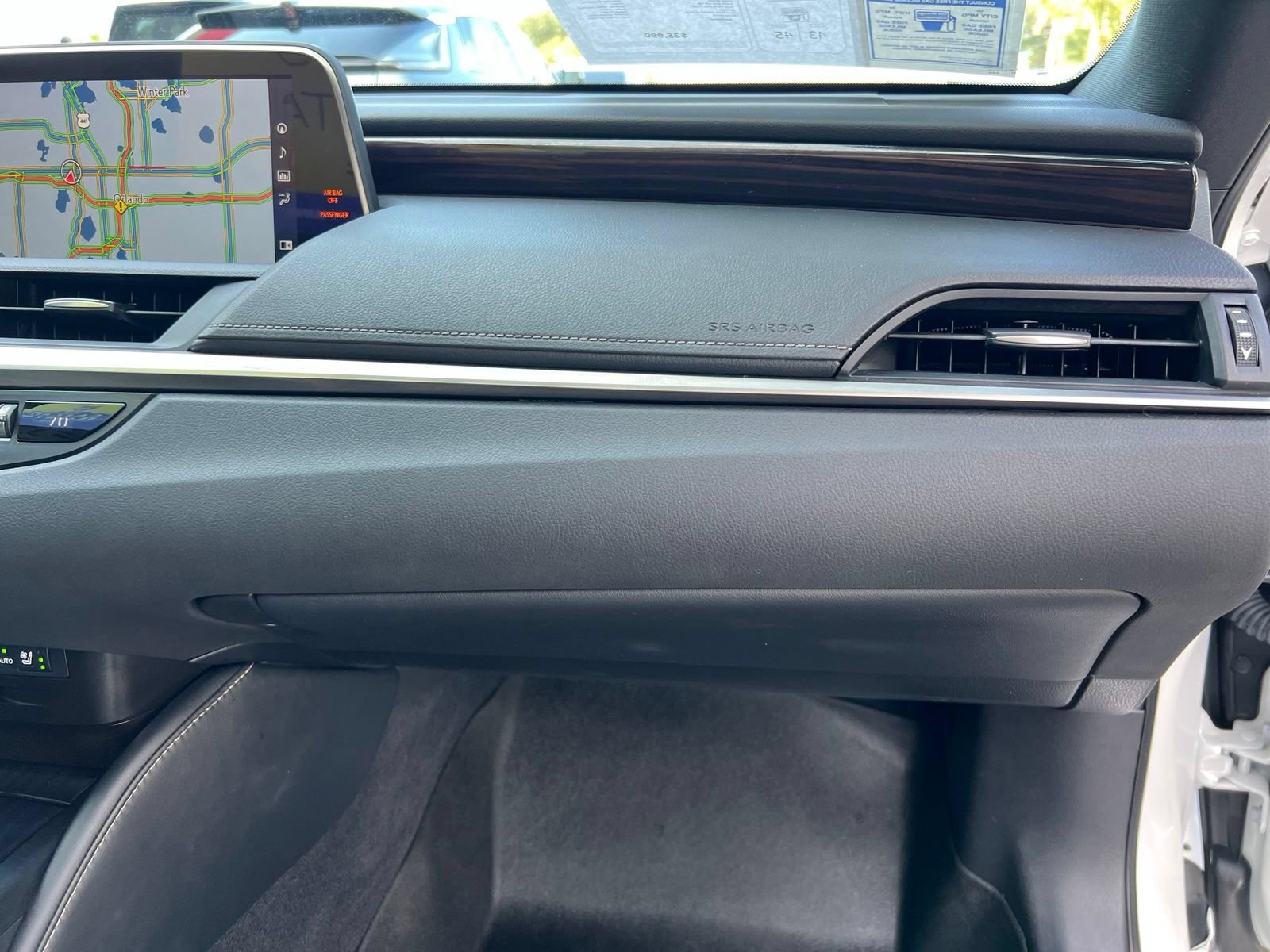 Used 2019 Lexus ES 300h Ultra Luxury w/ Accessory Package 2 FWD image 77
