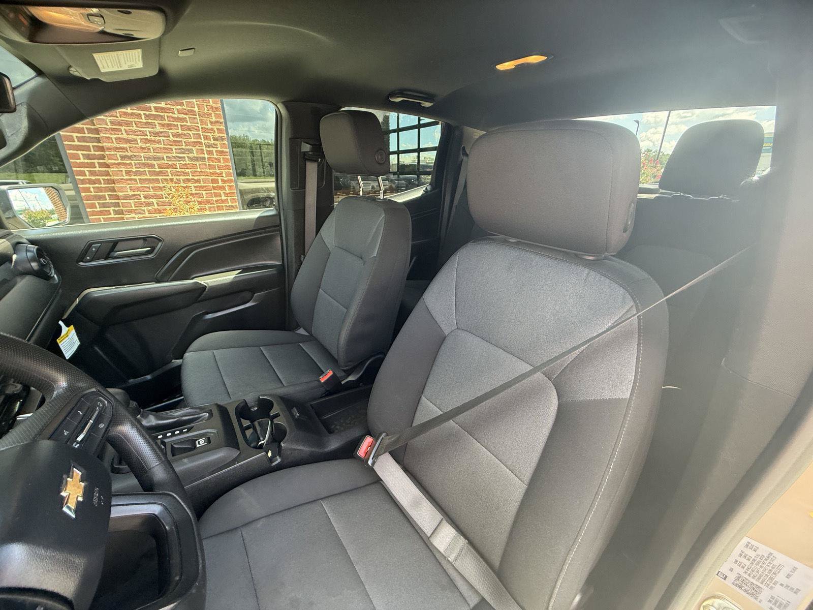 Used 2024 Chevrolet Colorado W/T RWD image 14