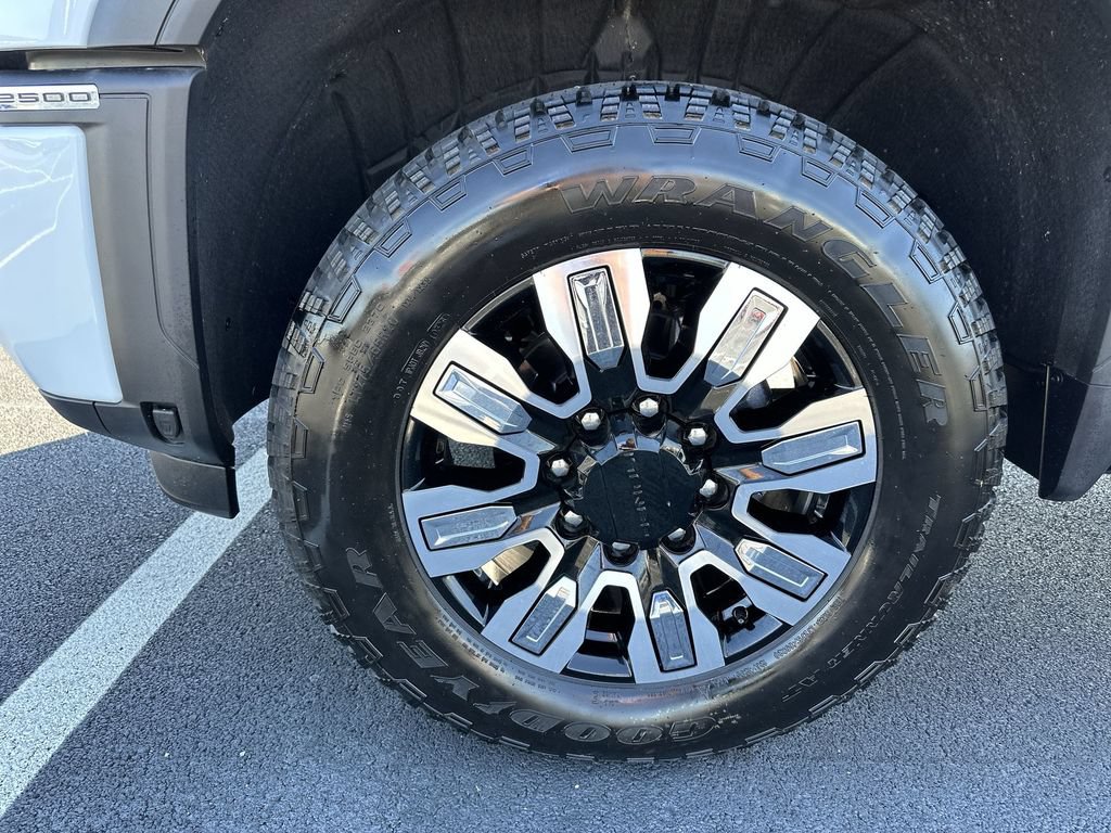 Used 2026 GMC Sierra 2500 Denali w/ Denali Reserve Package AWD/4WD image 16