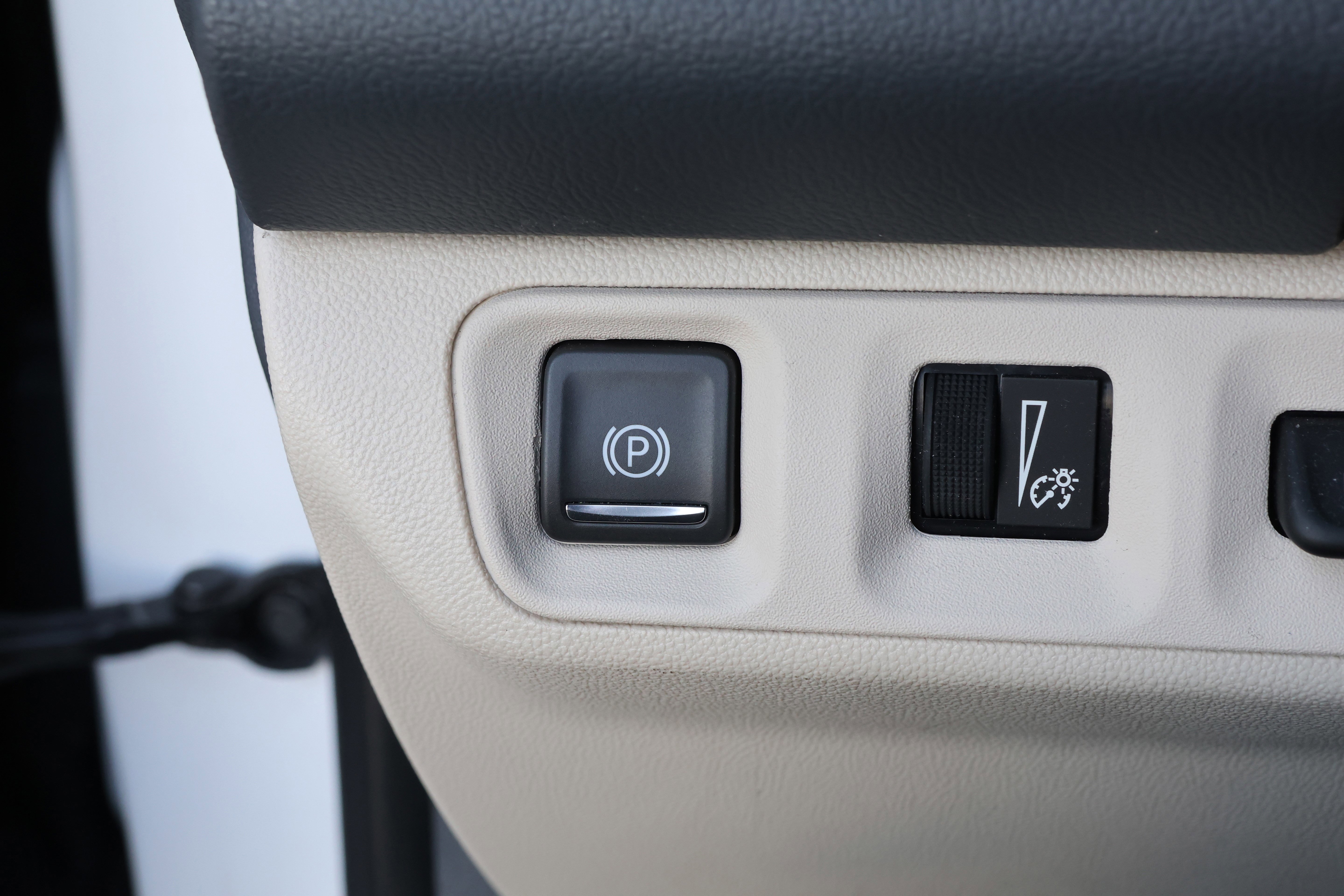 Used 2023 GMC Acadia Denali w/ Denali Ultimate Package image 15