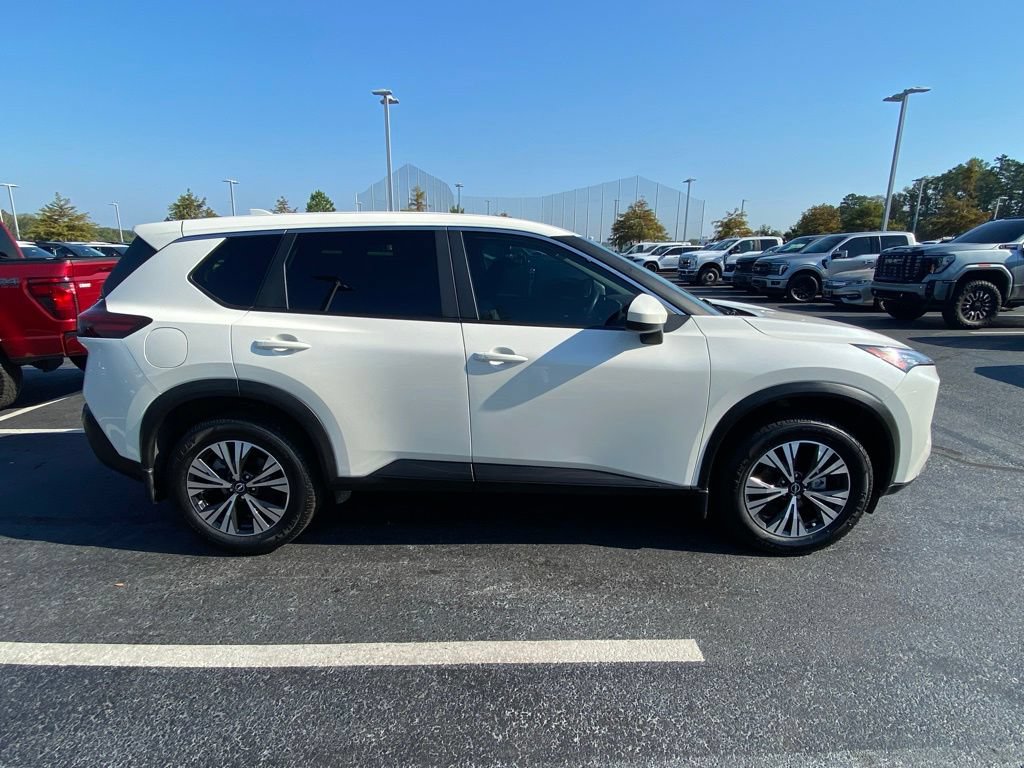 Used 2023 Nissan Rogue SV FWD image 8
