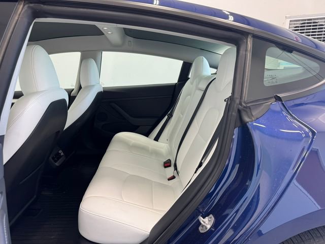 Used 2023 Tesla Model 3 Standard Range image 18