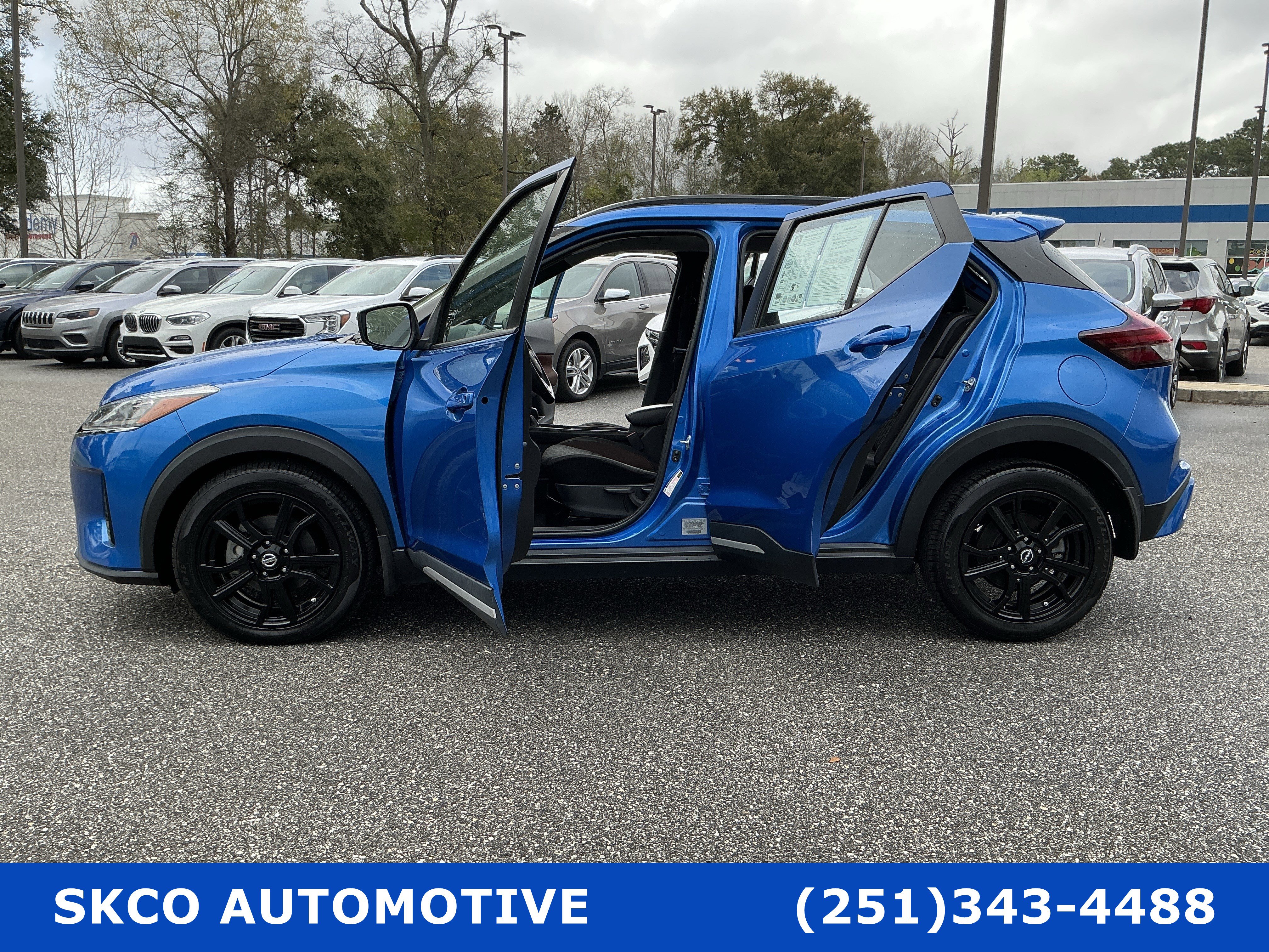 Used 2022 Nissan Kicks SR image 31