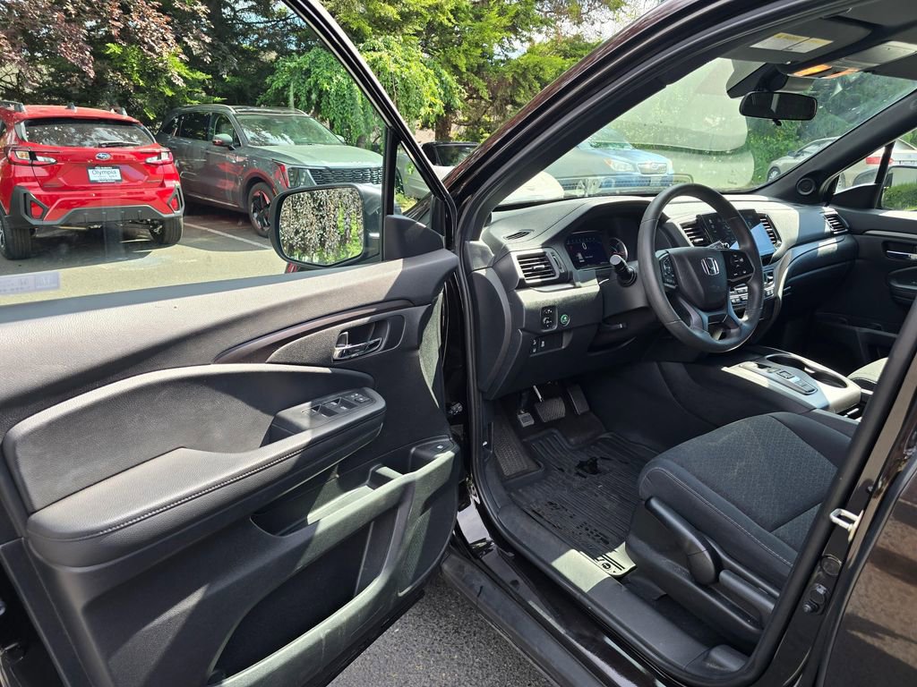 Used 2021 Honda Passport Sport image 7