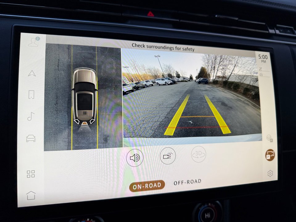 Certified 2023 Land Rover Range Rover SE AWD/4WD image 17