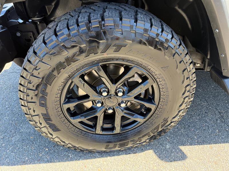 Used 2022 Jeep Gladiator Sport AWD/4WD image 9
