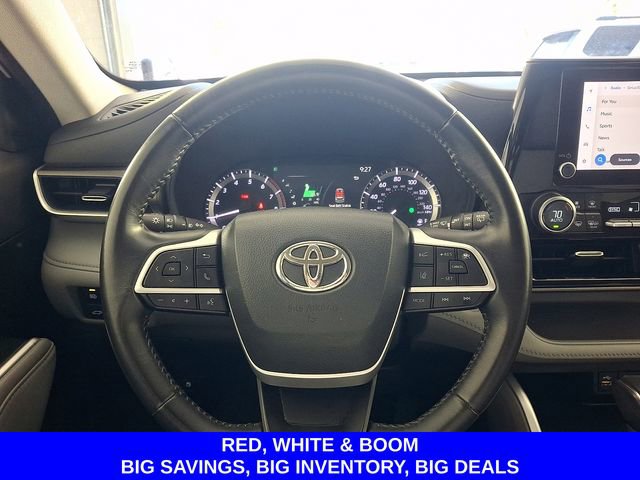 Used 2023 Toyota Highlander LE FWD image 24