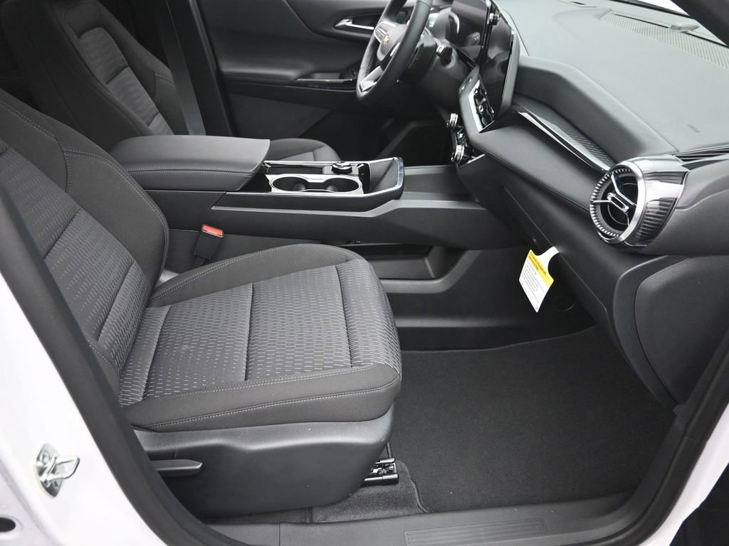 New 2026 Chevrolet Equinox LT w/ Safety and Technology Package image 7