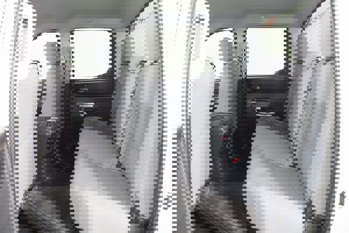 Used 2024 Toyota Tundra SR5 w/ SR5 Convenience Package AWD/4WD image 46