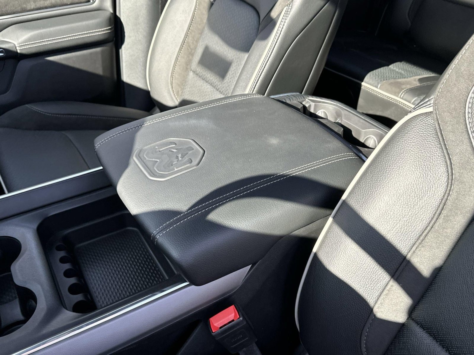 New 2024 RAM 1500 Laramie image 29