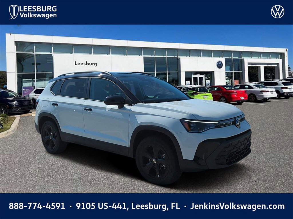 New 2025 Volkswagen Taos SE image 1