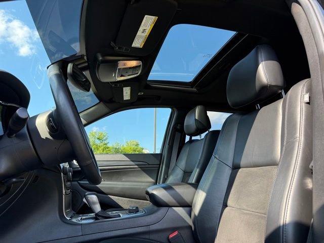 Used 2019 Jeep Grand Cherokee Altitude AWD/4WD image 23