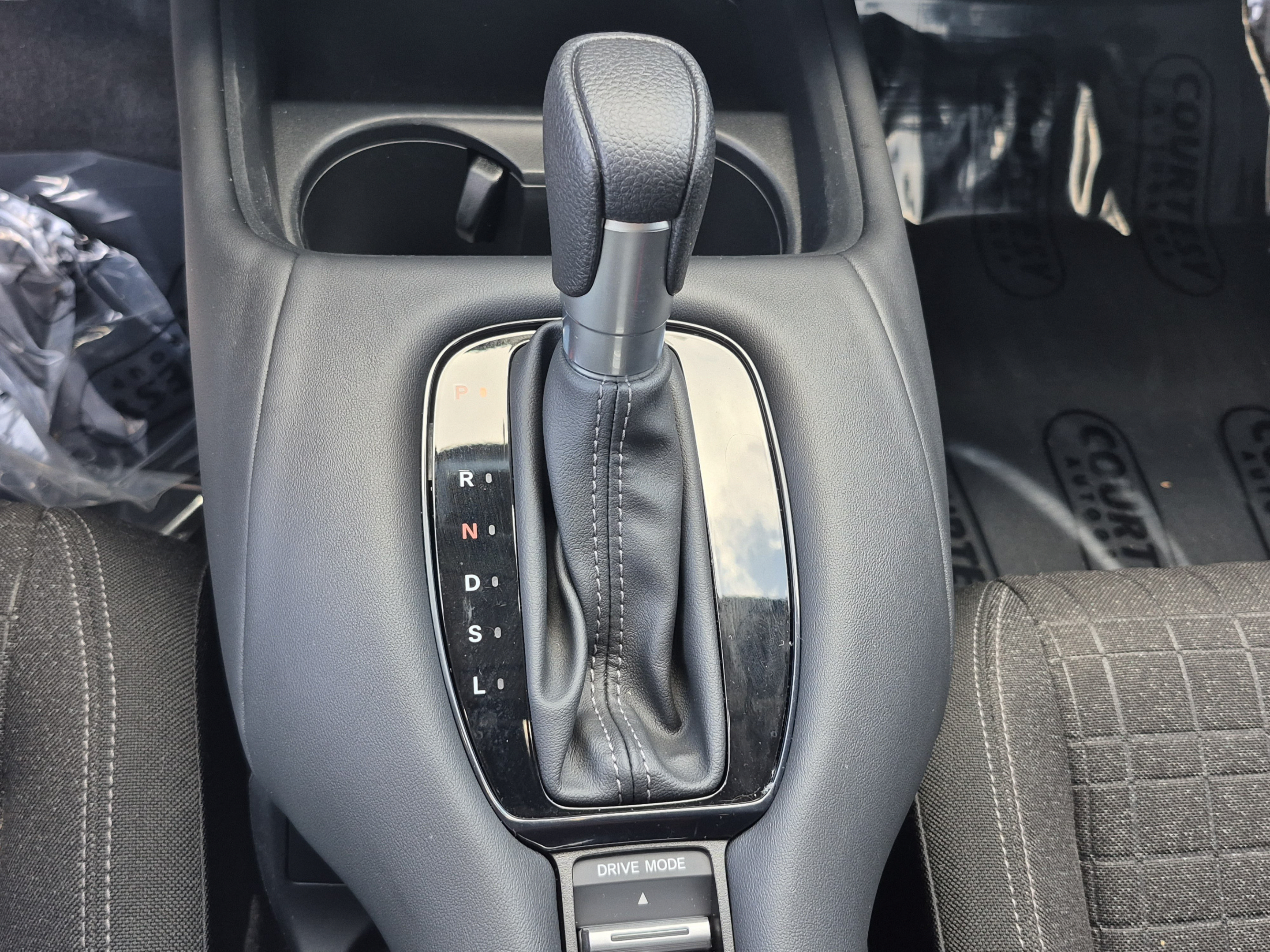 Used 2023 Honda HR-V LX image 25