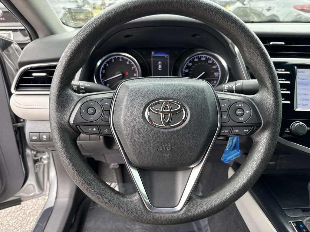 Used 2020 Toyota Camry LE image 39
