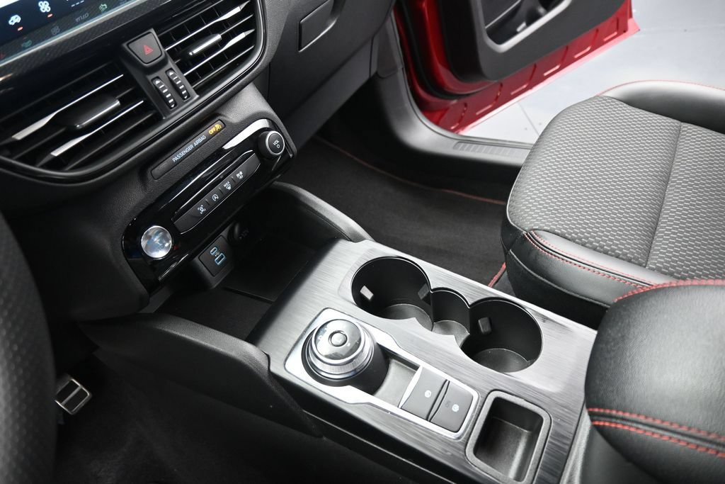Used 2023 Ford Escape ST-Line w/ Tech Pack #1 FWD image 17