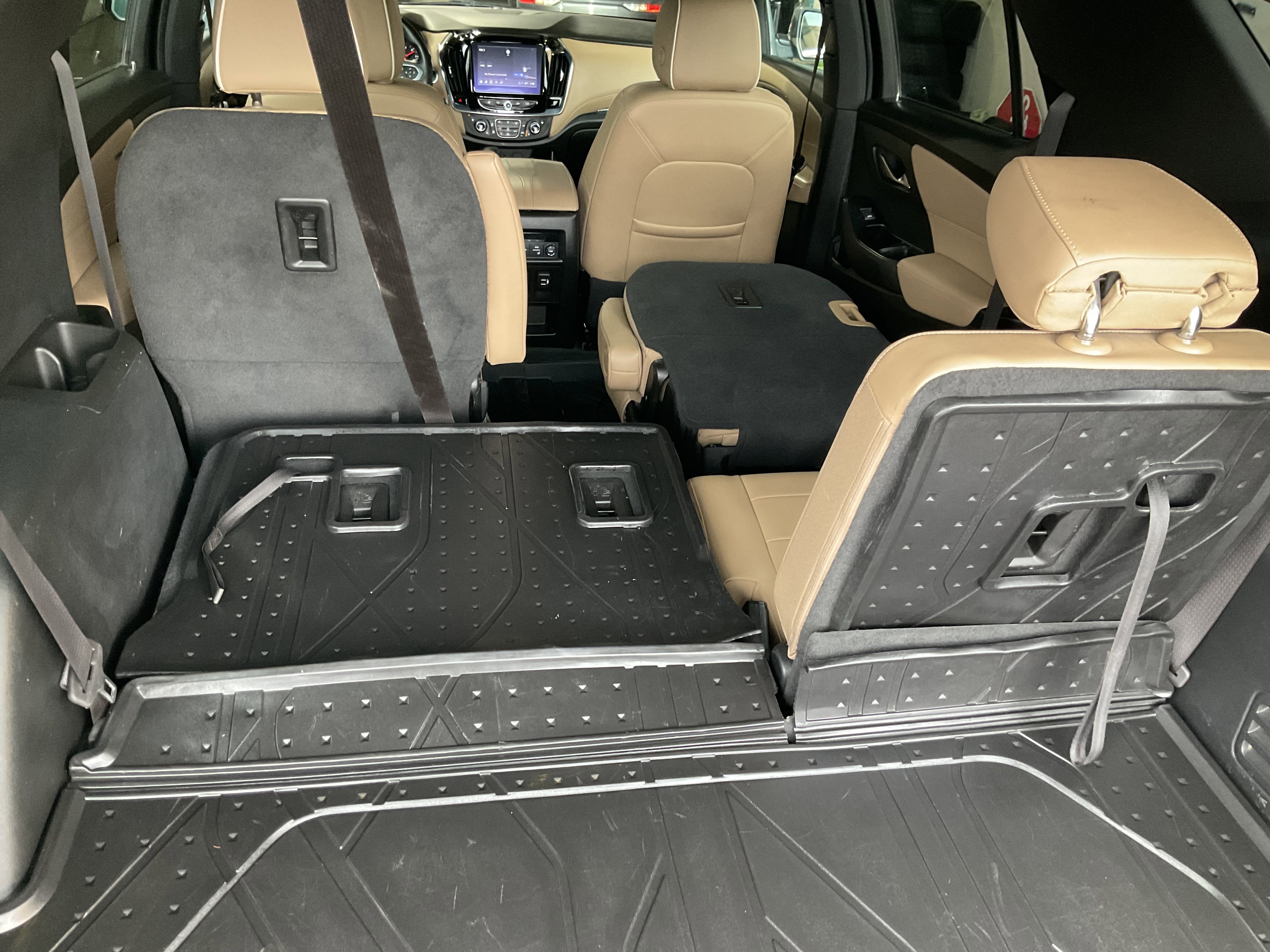 Used 2023 Chevrolet Traverse Premier image 52