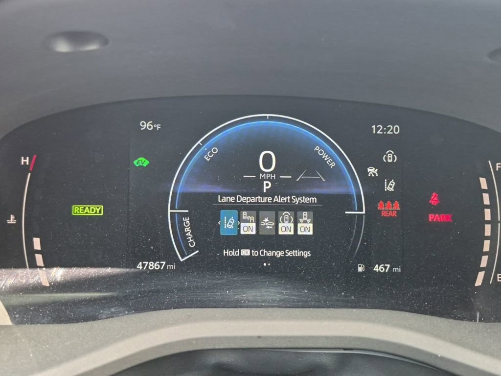 Used 2025 Toyota Camry LE image 5