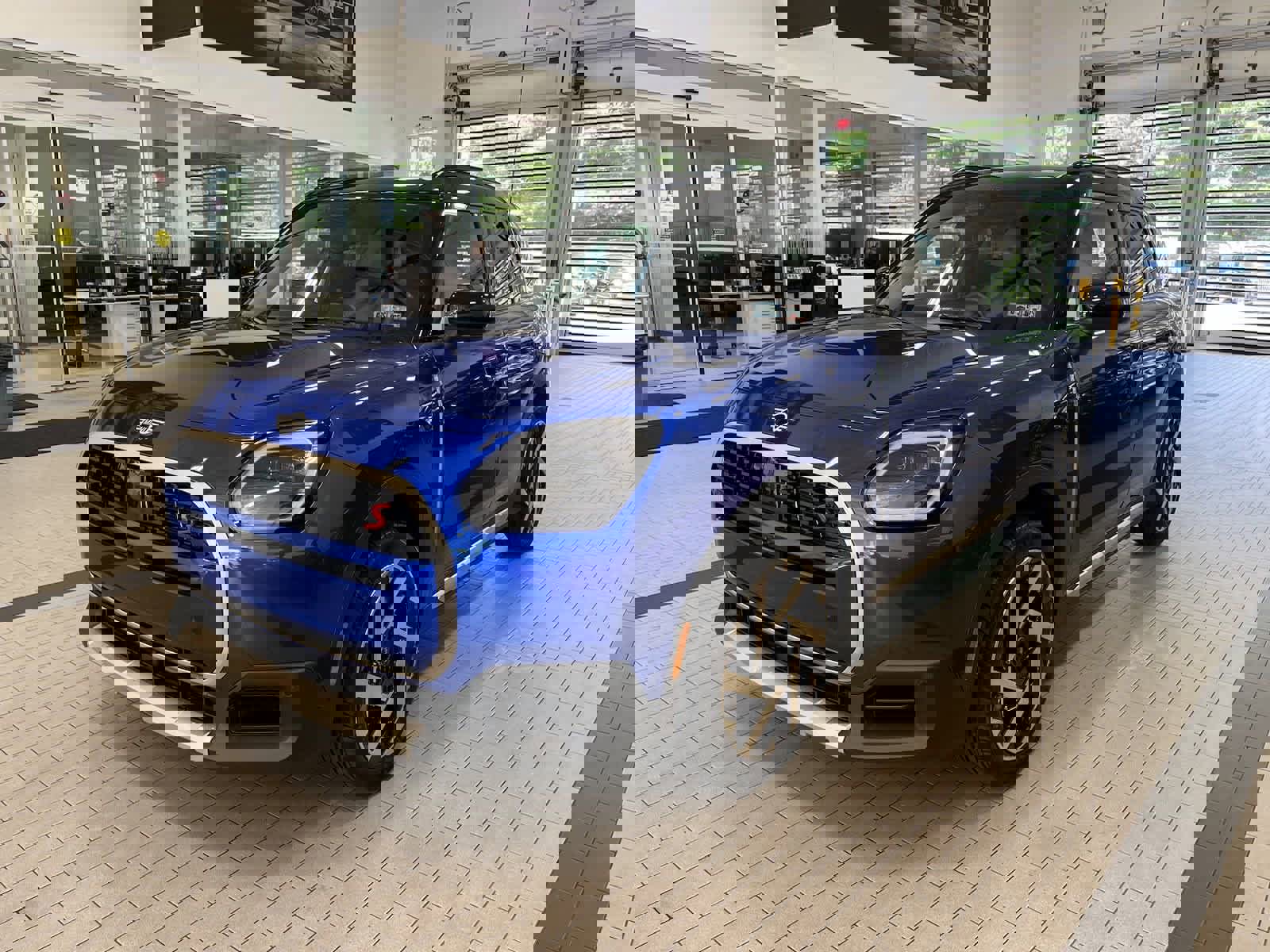 Used 2025 MINI Cooper Countryman S w/ Comfort Package Max image 6