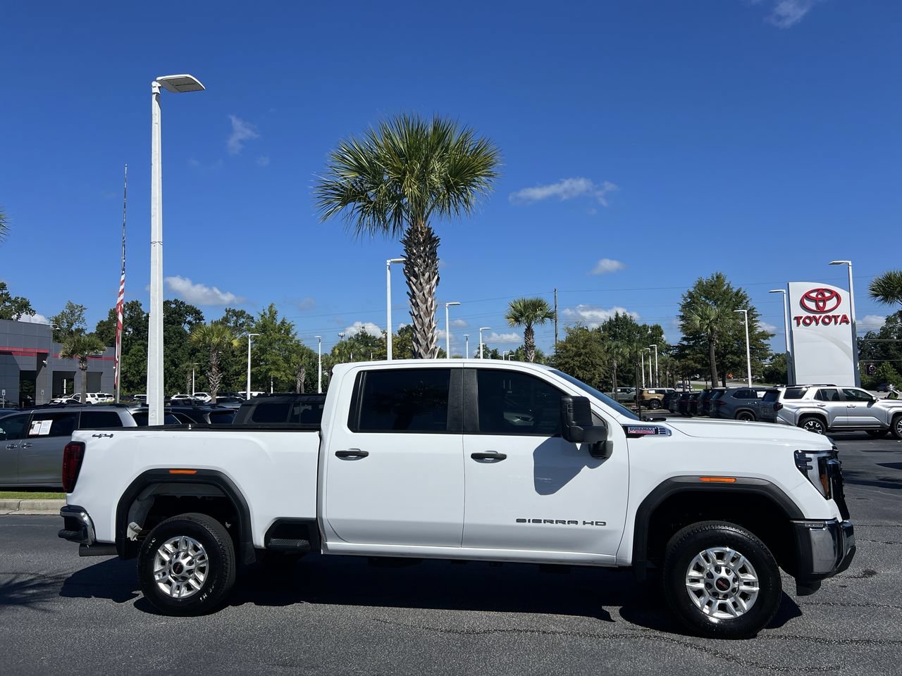 Used 2025 GMC Sierra 2500 Pro AWD/4WD image 11