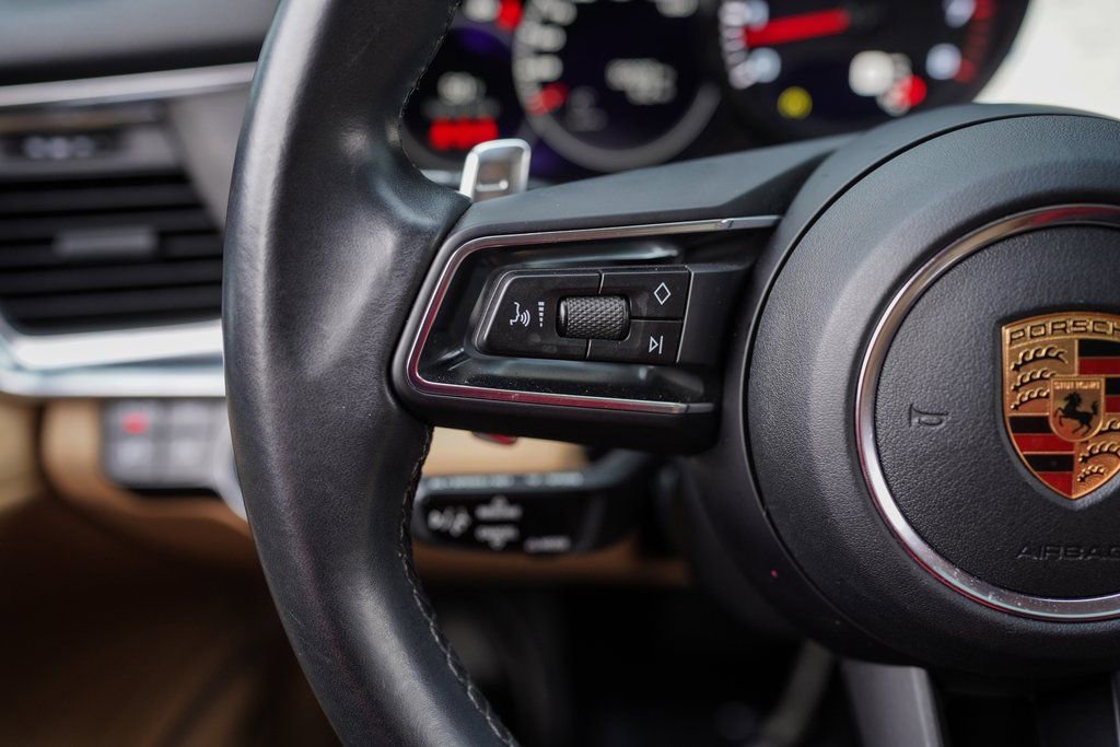 Used 2022 Porsche Panamera Platinum Edition image 28