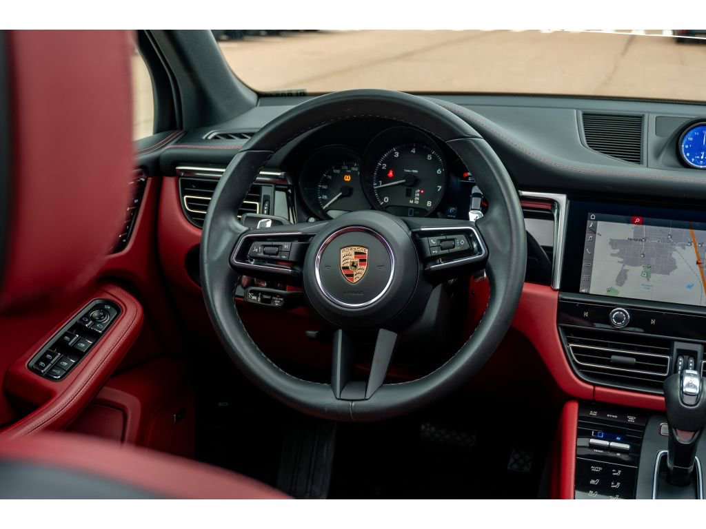 Used 2023 Porsche Macan Turbo AWD/4WD image 23