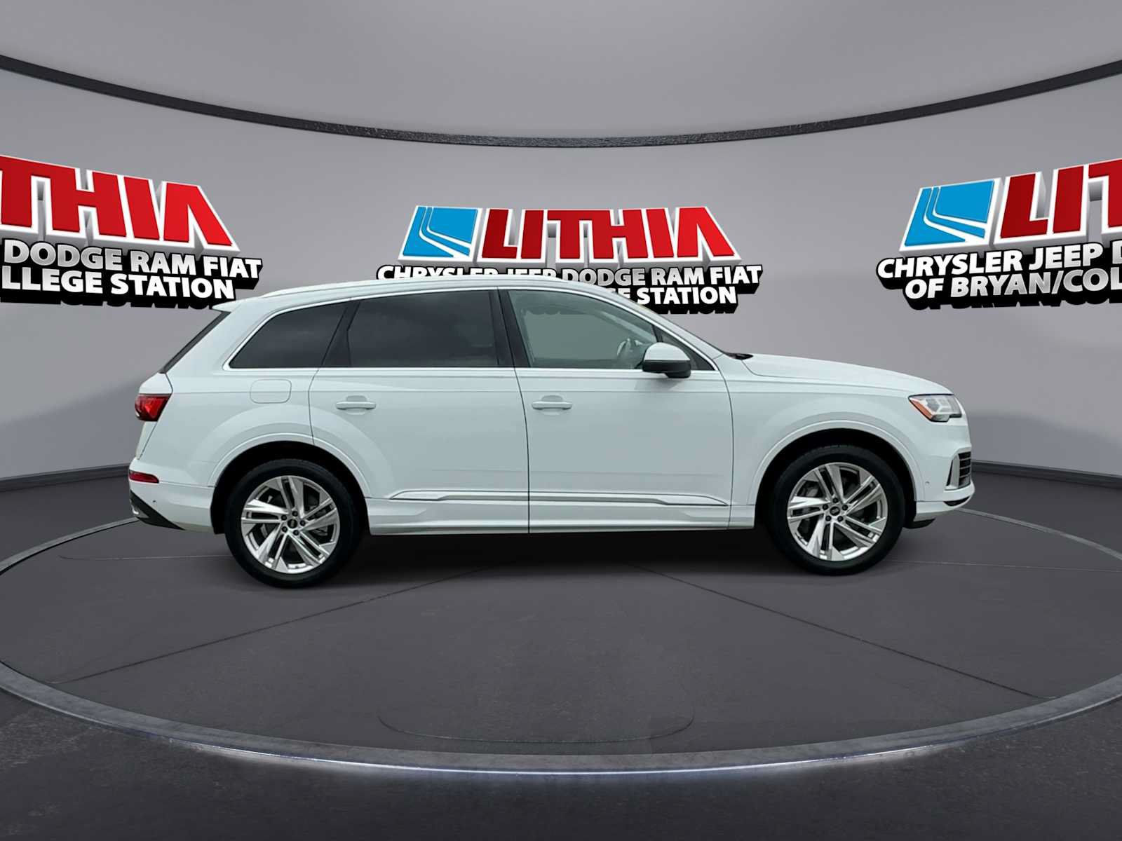 Used 2023 Audi Q7 3.0T Premium Plus AWD/4WD image 9