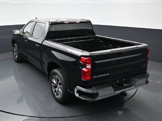 Used 2024 Chevrolet Silverado 1500 LT AWD/4WD image 39