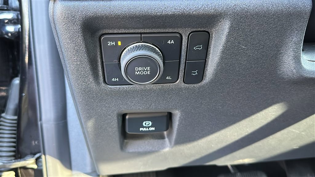 Used 2025 Ford Expedition Active AWD/4WD image 16