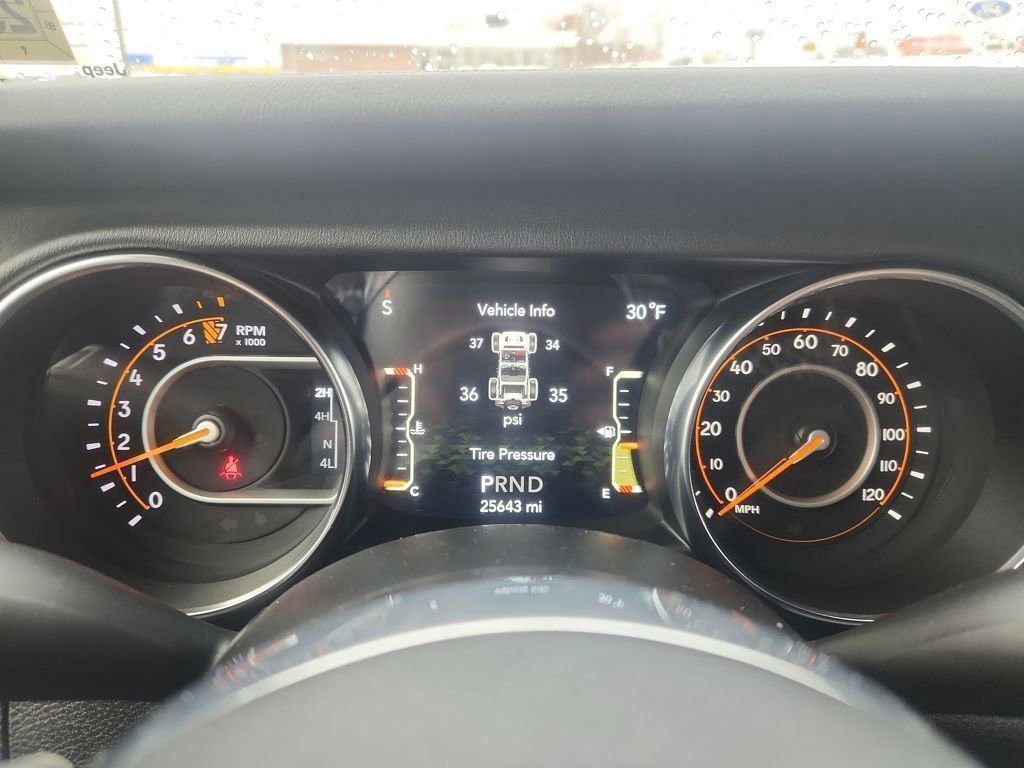 Used 2021 Jeep Wrangler Unlimited Sahara image 14