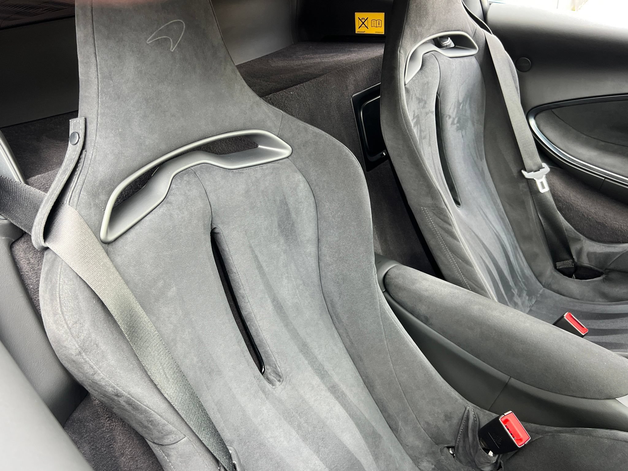 Used 2023 McLaren Artura RWD image 37