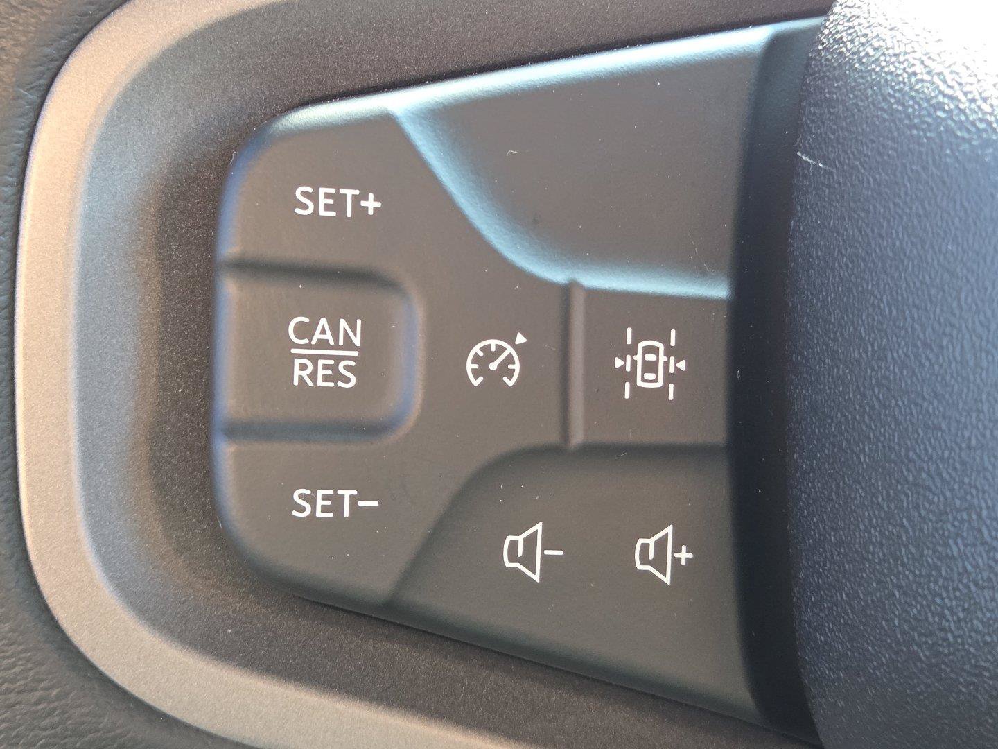 Used 2025 Ford Bronco Heritage Edition AWD/4WD image 27